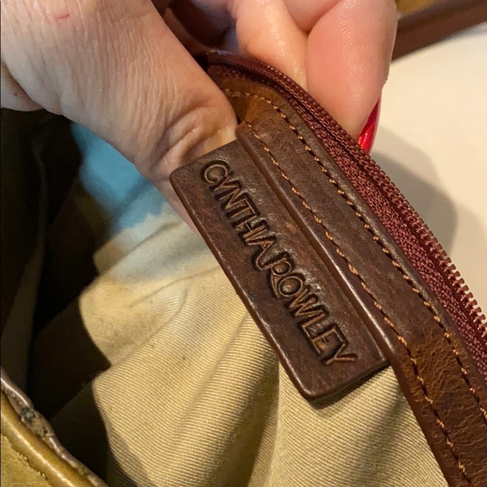 Cynthia Rowley Leather Tote Expandable - Picture 12 of 13
